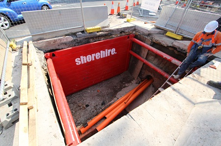 This project utilised the 4m shoring box with three metre wide struts to provide trench support.
