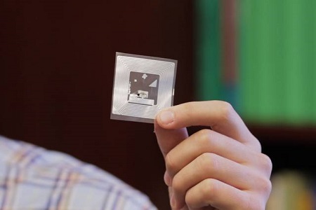 The MIT researchers' wireless chemical sensor. (Image: MIT)