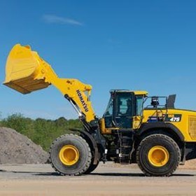 30% more fuel efficiency for operators with Komatsu’s new WA475-10 wheel loader