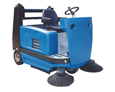 Suresweep - Battery Ride On Floor Sweeper STR1300 | Machine Only