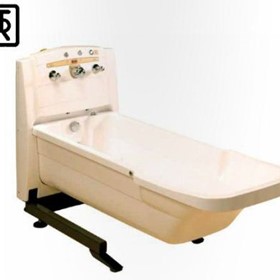 Height Adjustable Autofill Bathtub | TR 900CWA
