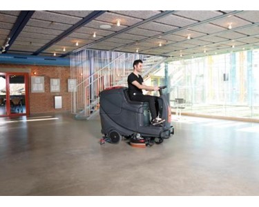 Medium Ride On Scrubber Dryer | AS710R/AS850R