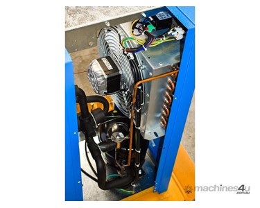 Focus Industrial - Refrigerated Compressed Air Dryer | 152cfm 