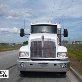 Used 2004 T401 Truck
