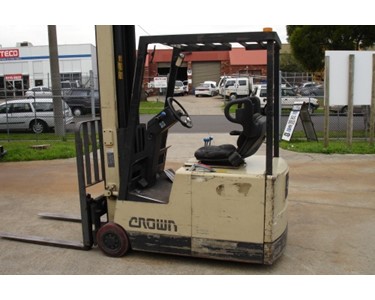 Used Crown 1.5T Electric Forklift | 35SCTT240