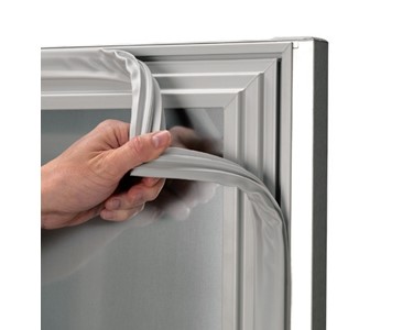 Glass Door Display Chillers & Freezers | SNOWFLAKE Gram