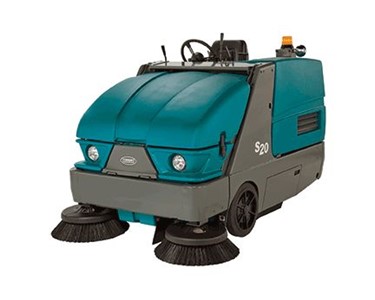 Compact Mid-size Ride-on Sweeper | Tennant S20
