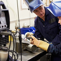 Manufacturers urged to drive high performance work practices