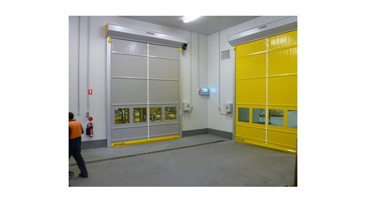 Speed, self-repairing and the ability to remain relatively sterile: the ideal attributes of a food warehouse door.