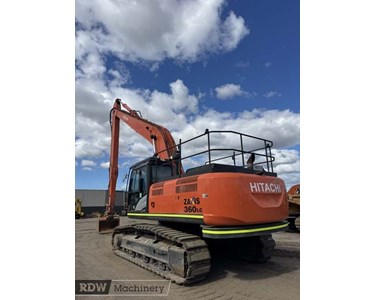 Hitachi - Used Excavator | 2018 Hitachi ZX360LC-5B