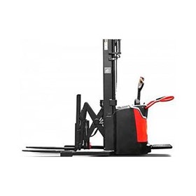 Stand-on Reach Stacker With Fork | A Series High Range 