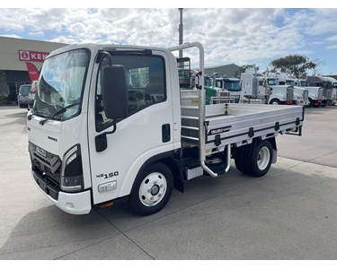 Isuzu - Tray Truck | NLR 45-150 DT D25 TRAYPACK 