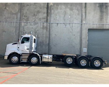 Kenworth - Cab Chassis Truck | 2025 T610