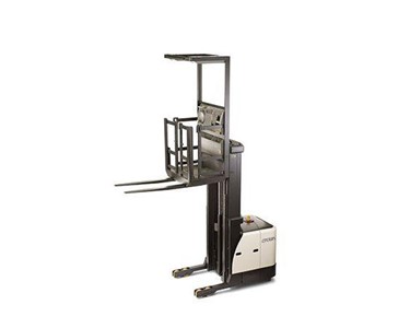 Crown - High-Level Electric Order Picker with Fixed Forks | SP Series