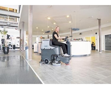 Ride On Scrubber Dryer | BR752