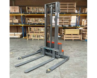 Jialift - Walkie Straddle Stacker CL1040GHY-W