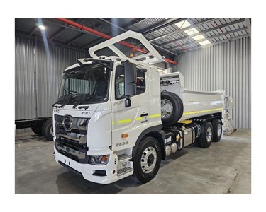 Hino - 700 Series FS 2632 Tipper Truck (White)