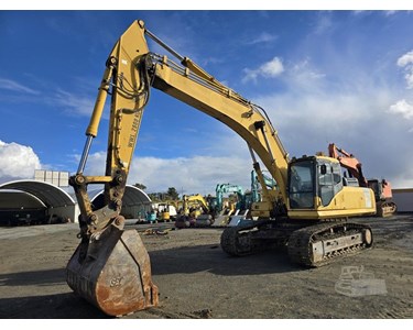 Komatsu - Used Excavator | 2005 Komatsu PC300-7