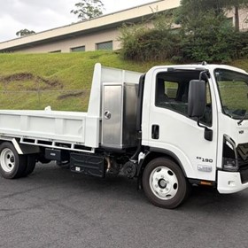 Tipper Truck | NQR 88/80-190 AM D38 