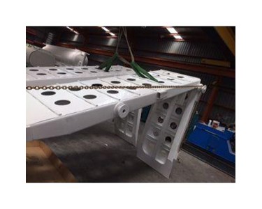Stonestar - Bi-Fold Steel Loading Ramp