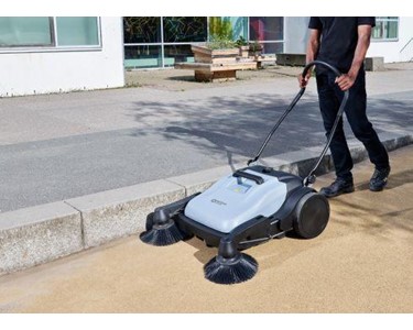 Manual Walk Behind Sweeper | SW250