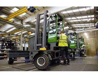  Electric Multi-directional Forklift | Combilift C-Series C5000XLE 