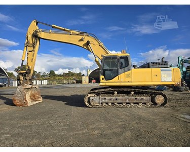 Komatsu - Used Excavator | 2005 Komatsu PC300-7