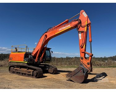 Hitachi - Used Excavator | 2018 Hitachi ZX360LC-5B