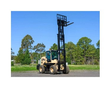 LGMA - All Terrain Forklift | T830