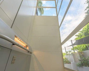 Axis Lifts - Commercial Lift | Platform Lift | Aritco 7000