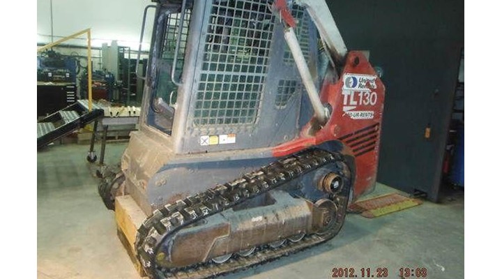 Fitting track on Takeuchi CTL