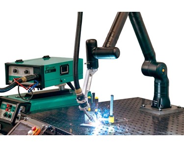 Kassow Robots - Robotic Welder | 7-AXIS COLLABORATIVE COBOT - KR1205