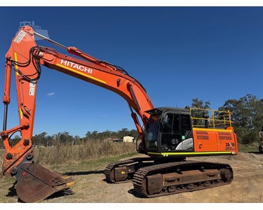 Hitachi - Used Excavator | 2018 Hitachi ZX360LC-5B