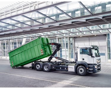Hooklift Truck | Ultima 18Z