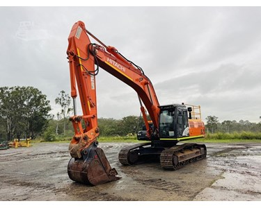 Hitachi - Used Excavator | 2018 Hitachi ZX360LC-5B