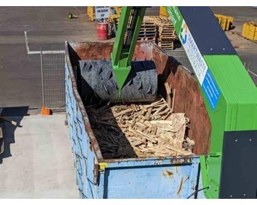 Roller Packers Crushing Pallets | WOOD 