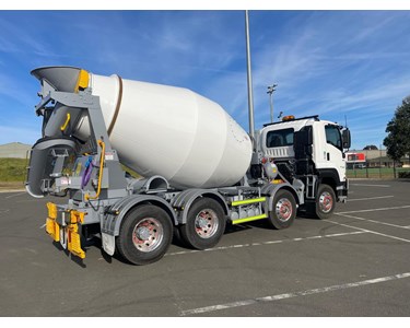 Isuzu - Concrete Mixer Truck | FYJ 300-350 8x4 Agitator Cab Chassis
