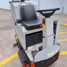 Used Conquest SDS85E Ride-On Floor Scrubber | Formerly Conquest CRZ - 