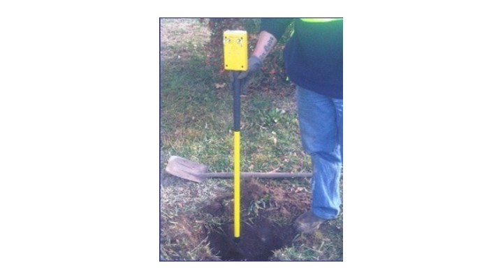 Hydrant located with a ferrous metal detector