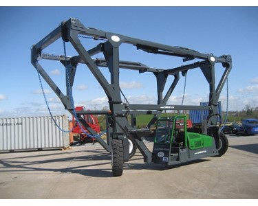 Combilift - Straddle Carrier - Container Handler