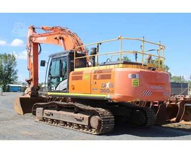 Hitachi - Used Excavator | 2016 Hitachi ZX360LC-5B