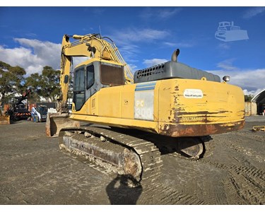 Komatsu - Used Excavator | 2005 Komatsu PC300-7
