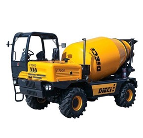 Self Loading Concrete Mixer 93 kW | F7000 T