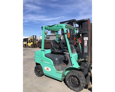 Mitsubishi - Diesel Counterbalance Forklift | FD25NT-C | 2.5T 