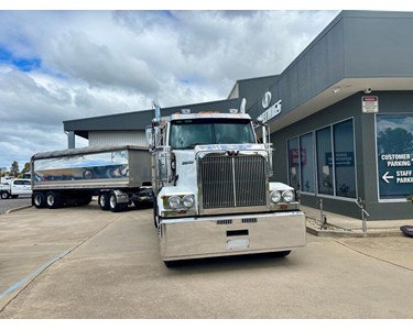 Western Star - Used Tipper Truck | 4864FS2 Truck & 4-Axle Dog Trailer