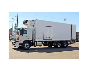 Hino - Refrigerated Truck | 12 Tonne 12 Pallet Arctic Mover