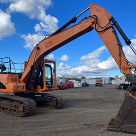 Used Excavator | 2012 Caterpillar 320DL