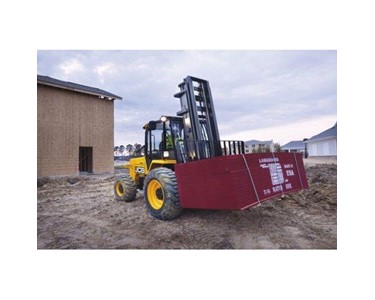 JCB - Rough Terrain Forklift - 940