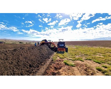 Compost Turner 200m/h | WN1600