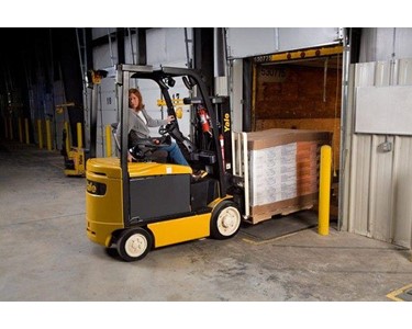 Yale - 4-Wheel Electric Counterbalanced Trucks | ERC045-070VG